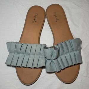 Qupid Denim Ruffle Sandals VGUC Size Women’s 8